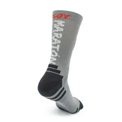 CALCETINES DE RUNNING #SOYMARATON Unisex - KAMUABU Color METALLIC De 23CM