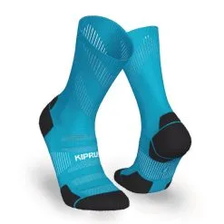KIPRUN Calcetines Running RUN900 Negro Finos Mitad Pantorrilla Ecodiseño -tienda de material de boxeo calcetines running run900 finos media pantorrilla azules