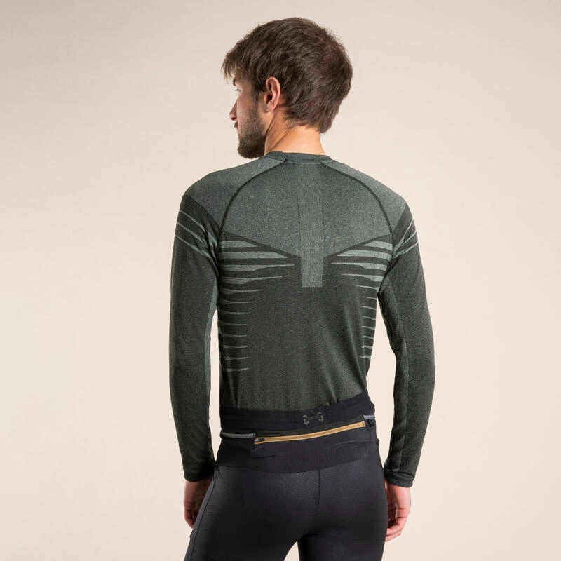 CAMISETA SIN COSTURAS CONFORT MANGA LARGA TRAIL RUNNING HOMBRE NEGRO CAQUI 4 CAMISETA SIN COSTURAS CONFORT MANGA LARGA TRAIL RUNNING HOMBRE NEGRO CAQUI - Imagen 2