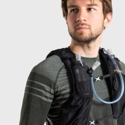 CAMISETA SIN COSTURAS CONFORT MANGA LARGA TRAIL RUNNING HOMBRE NEGRO CAQUI 10 CAMISETA SIN COSTURAS CONFORT MANGA LARGA TRAIL RUNNING HOMBRE NEGRO CAQUI -tienda de material de boxeo camiseta sin costuras confort manga larga trail running hombre negro caqui 3